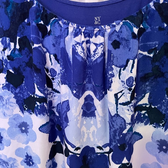 Fancy tank from NY&Co, XL - Picture 2 of 3